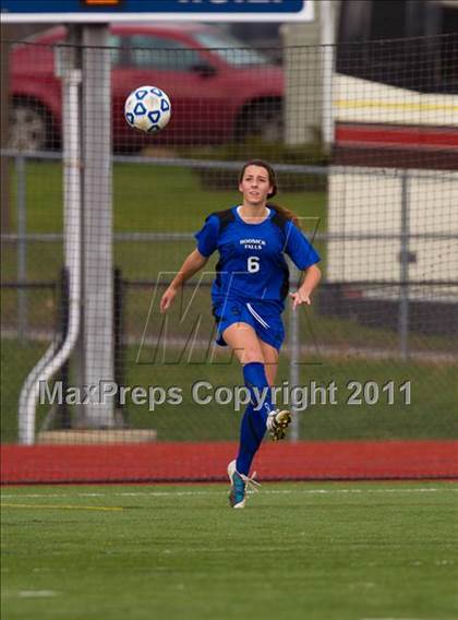 Thumbnail 3 in Hoosick Falls vs Friends Academy (NYSPHSAA Class C Final) photogallery.