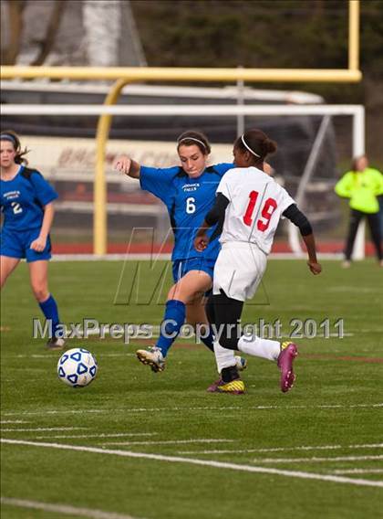Thumbnail 3 in Hoosick Falls vs Friends Academy (NYSPHSAA Class C Final) photogallery.