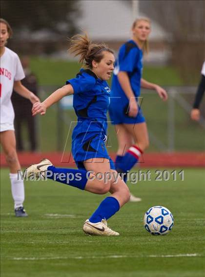 Thumbnail 2 in Hoosick Falls vs Friends Academy (NYSPHSAA Class C Final) photogallery.