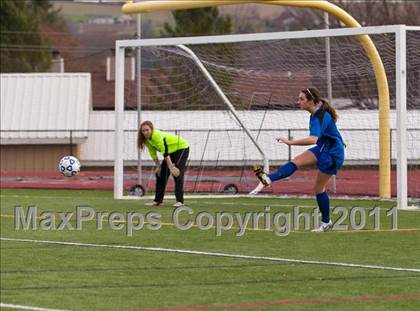 Thumbnail 3 in Hoosick Falls vs Friends Academy (NYSPHSAA Class C Final) photogallery.