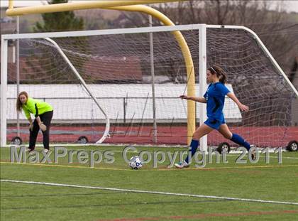 Thumbnail 3 in Hoosick Falls vs Friends Academy (NYSPHSAA Class C Final) photogallery.