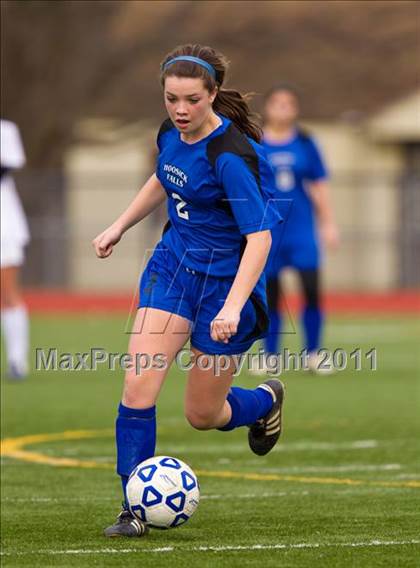 Thumbnail 1 in Hoosick Falls vs Friends Academy (NYSPHSAA Class C Final) photogallery.