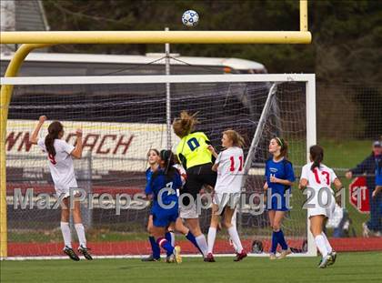 Thumbnail 2 in Hoosick Falls vs Friends Academy (NYSPHSAA Class C Final) photogallery.