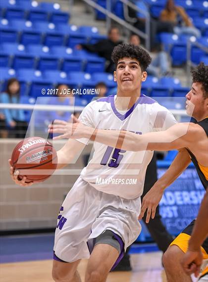 Thumbnail 3 in Warren vs Brennan photogallery.