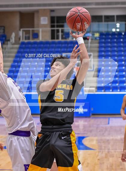 Thumbnail 2 in Warren vs Brennan photogallery.