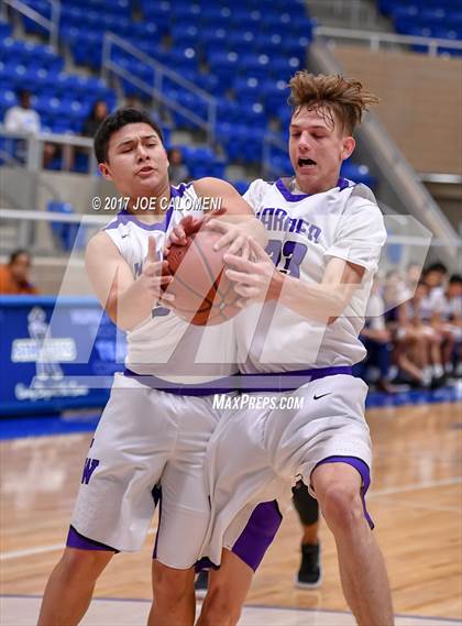 Thumbnail 3 in Warren vs Brennan photogallery.
