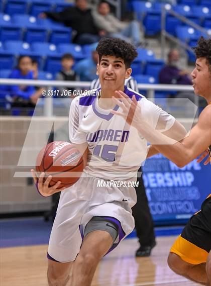 Thumbnail 2 in Warren vs Brennan photogallery.
