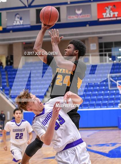 Thumbnail 1 in Warren vs Brennan photogallery.