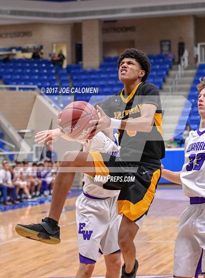 Thumbnail 2 in Warren vs Brennan photogallery.