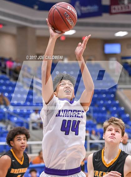 Thumbnail 2 in Warren vs Brennan photogallery.