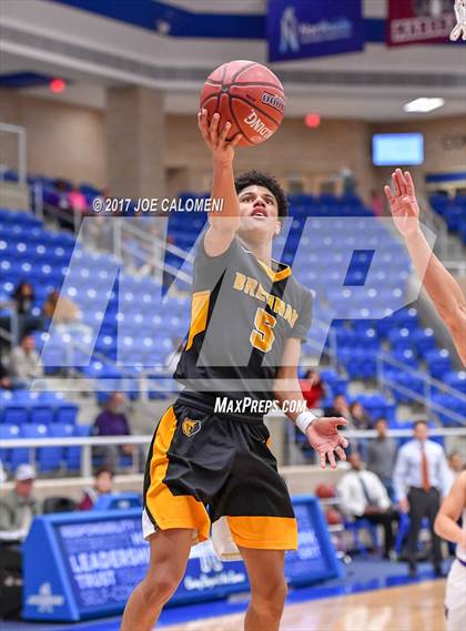 Thumbnail 3 in Warren vs Brennan photogallery.