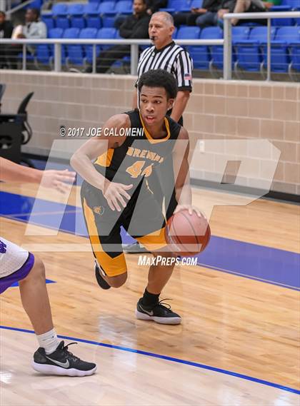Thumbnail 1 in Warren vs Brennan photogallery.