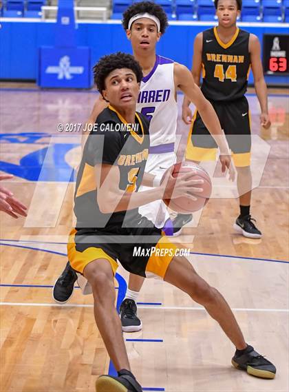 Thumbnail 2 in Warren vs Brennan photogallery.