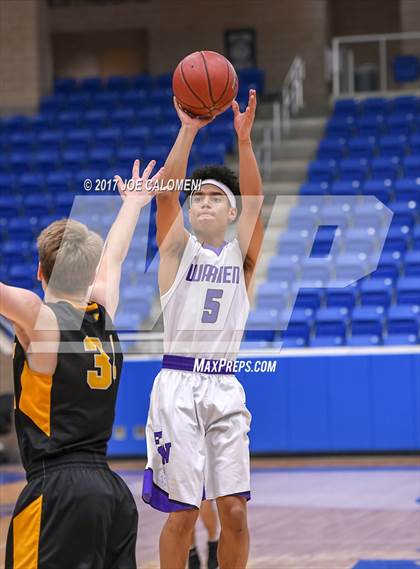 Thumbnail 1 in Warren vs Brennan photogallery.
