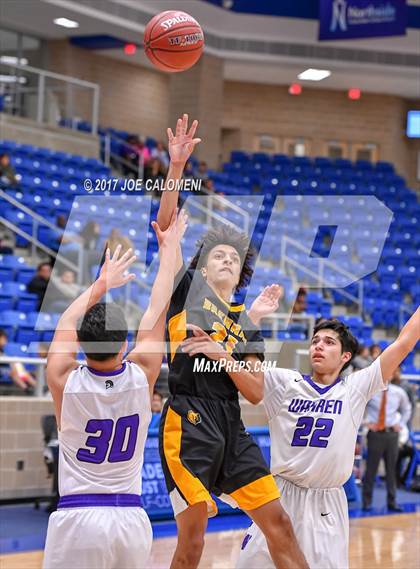 Thumbnail 2 in Warren vs Brennan photogallery.