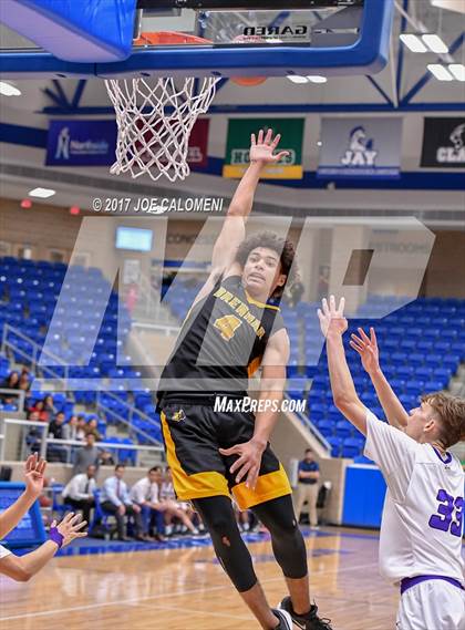 Thumbnail 1 in Warren vs Brennan photogallery.