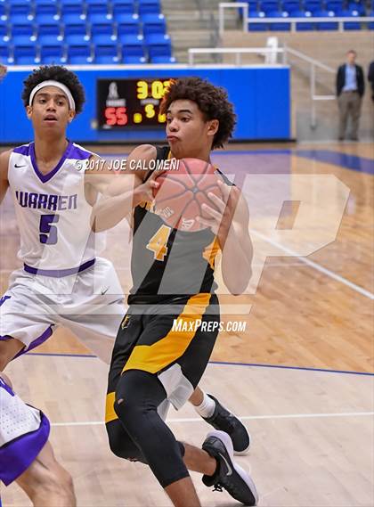 Thumbnail 1 in Warren vs Brennan photogallery.