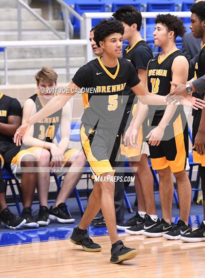 Thumbnail 2 in Warren vs Brennan photogallery.