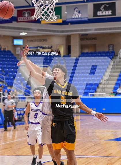 Thumbnail 1 in Warren vs Brennan photogallery.