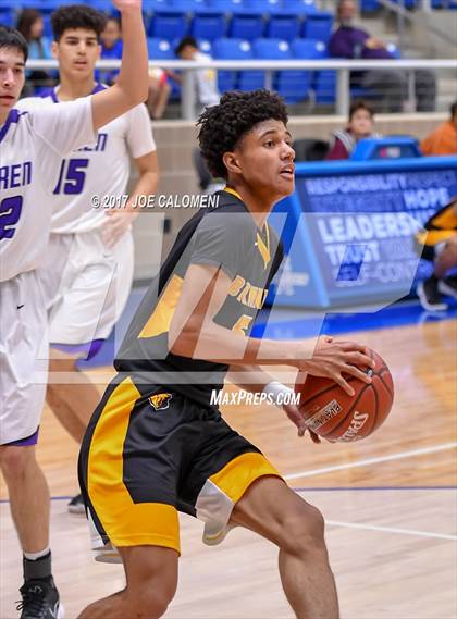 Thumbnail 1 in Warren vs Brennan photogallery.