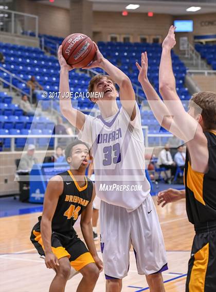 Thumbnail 2 in Warren vs Brennan photogallery.