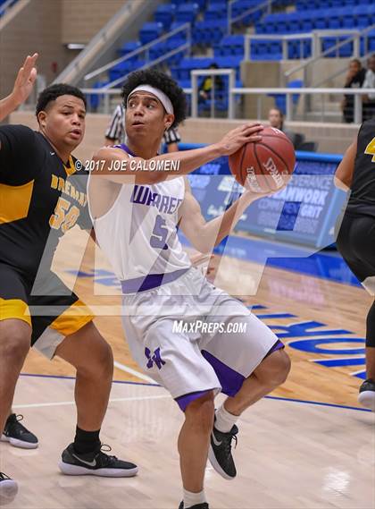 Thumbnail 3 in Warren vs Brennan photogallery.