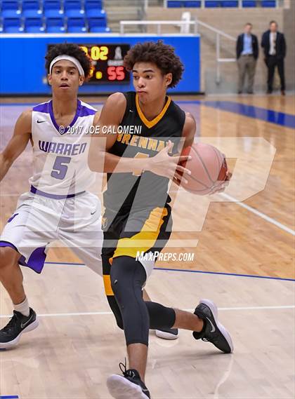 Thumbnail 3 in Warren vs Brennan photogallery.