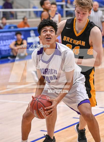 Thumbnail 1 in Warren vs Brennan photogallery.
