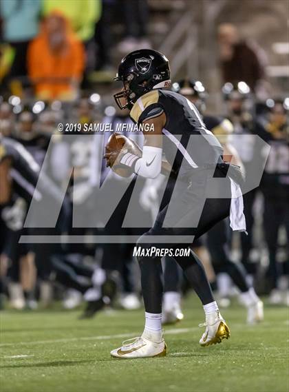 Thumbnail 2 in Lincoln Southeast vs. Omaha Westside photogallery.