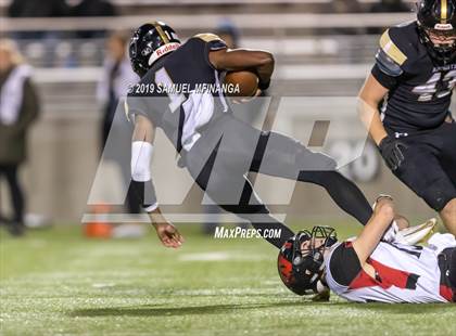 Thumbnail 3 in Lincoln Southeast vs. Omaha Westside photogallery.