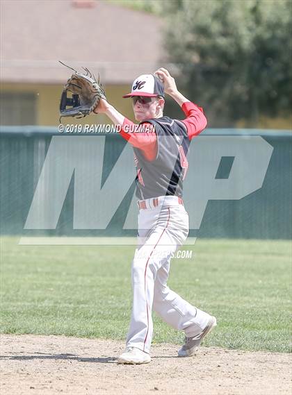Thumbnail 3 in Reedley vs. Hanford photogallery.