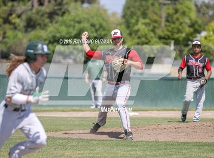 Thumbnail 3 in Reedley vs. Hanford photogallery.