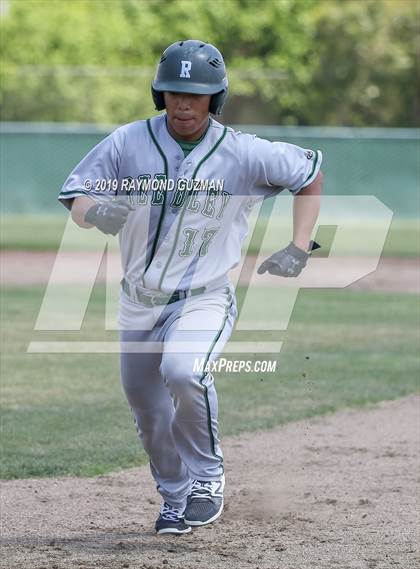 Thumbnail 3 in Reedley vs. Hanford photogallery.