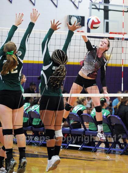 Thumbnail 3 in Thousand Oaks vs Torrey Pines (Durango Fall Classic) photogallery.