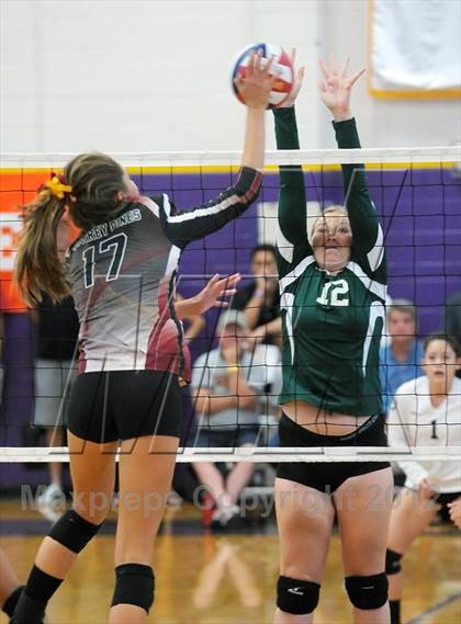 Thumbnail 3 in Thousand Oaks vs Torrey Pines (Durango Fall Classic) photogallery.