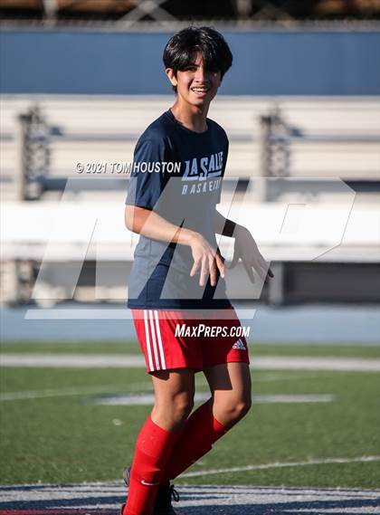 Thumbnail 3 in La Salle vs Gabrielino (Scrimmage) photogallery.