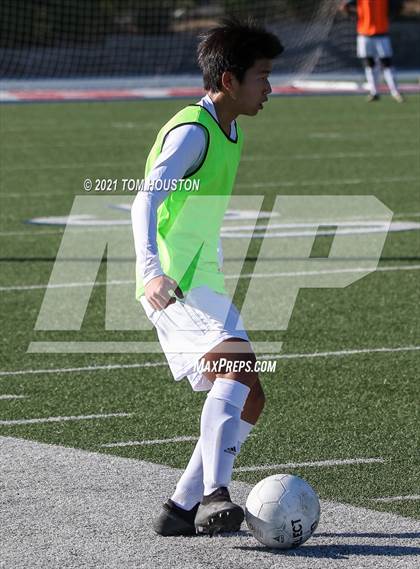 Thumbnail 2 in La Salle vs Gabrielino (Scrimmage) photogallery.