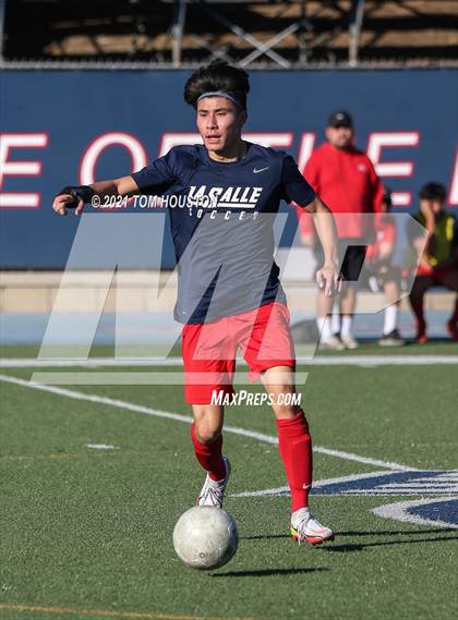 Thumbnail 3 in La Salle vs Gabrielino (Scrimmage) photogallery.