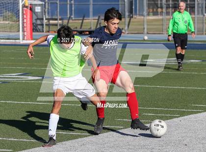Thumbnail 3 in La Salle vs Gabrielino (Scrimmage) photogallery.