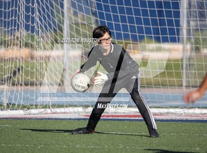 Thumbnail 2 in La Salle vs Gabrielino (Scrimmage) photogallery.