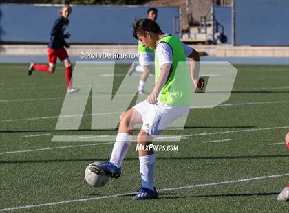 Thumbnail 1 in La Salle vs Gabrielino (Scrimmage) photogallery.