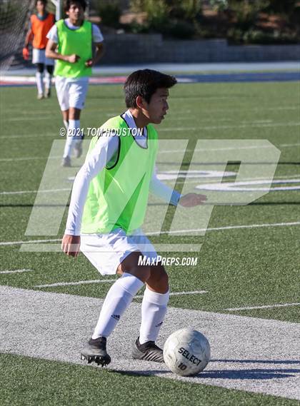 Thumbnail 2 in La Salle vs Gabrielino (Scrimmage) photogallery.