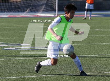 Thumbnail 2 in La Salle vs Gabrielino (Scrimmage) photogallery.