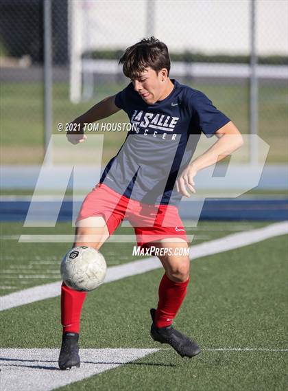 Thumbnail 2 in La Salle vs Gabrielino (Scrimmage) photogallery.