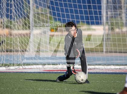 Thumbnail 1 in La Salle vs Gabrielino (Scrimmage) photogallery.