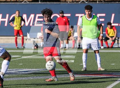 Thumbnail 3 in La Salle vs Gabrielino (Scrimmage) photogallery.