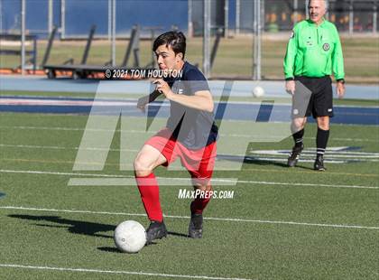 Thumbnail 3 in La Salle vs Gabrielino (Scrimmage) photogallery.