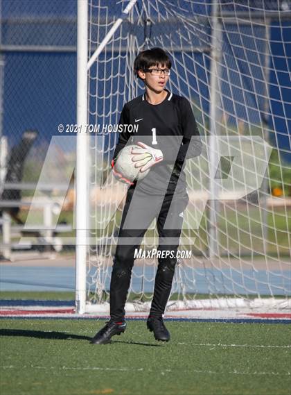 Thumbnail 1 in La Salle vs Gabrielino (Scrimmage) photogallery.