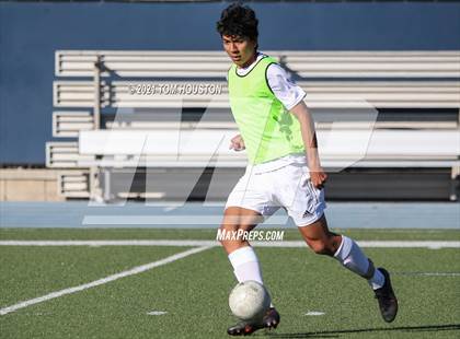 Thumbnail 2 in La Salle vs Gabrielino (Scrimmage) photogallery.