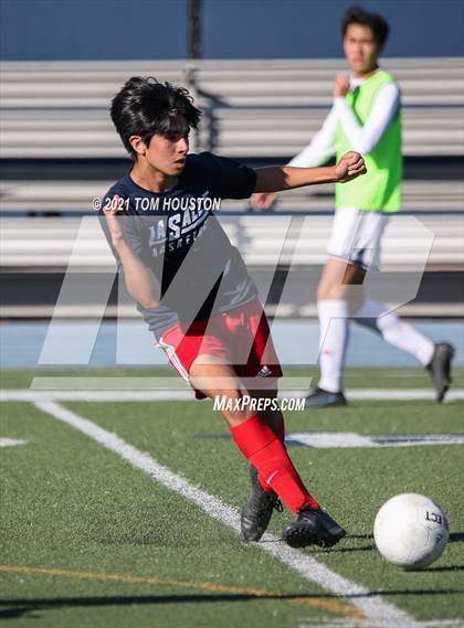 Thumbnail 1 in La Salle vs Gabrielino (Scrimmage) photogallery.